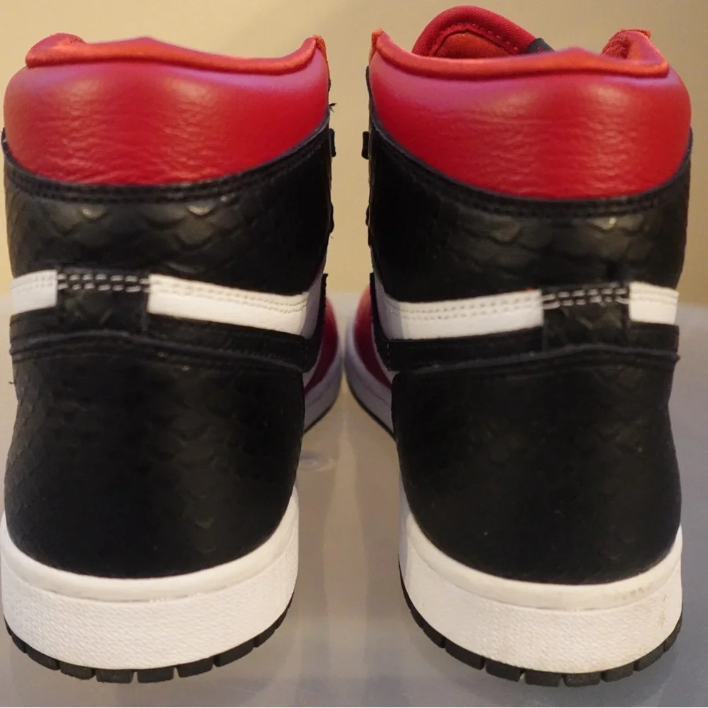 Air Jordan 1 Retro High OG Sneaker - Satin Red - women’s size 7 , men’s size 5.5
